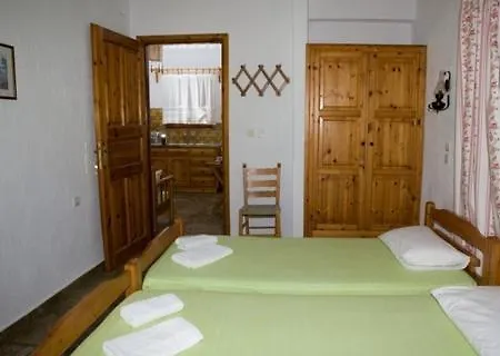 Vardiola Apartments Skopelos Exterior foto